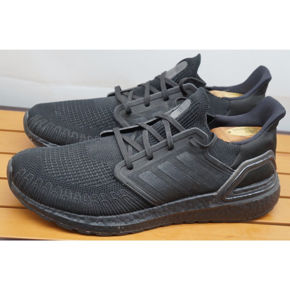 RARE🔥 Adidas Ultra Boost 20 Running Athletic Sneakers EG0691 Triple Black Sz 11 - Picture 1 of 11
